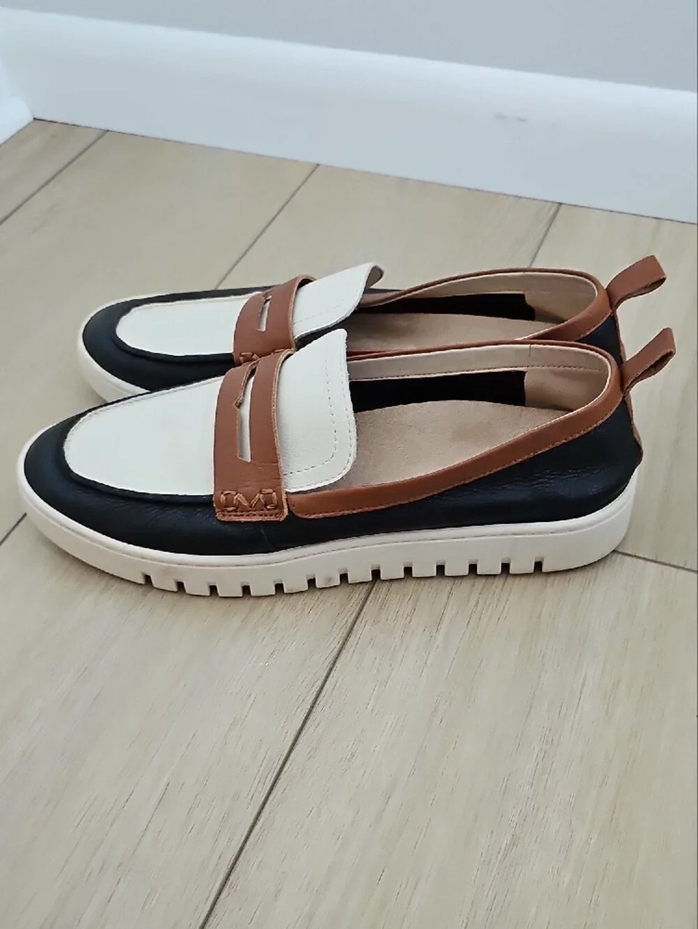 Vionic Uptown Women's Tri-Tone Leather Slip-On Loafers Black/White/Brown Size 11